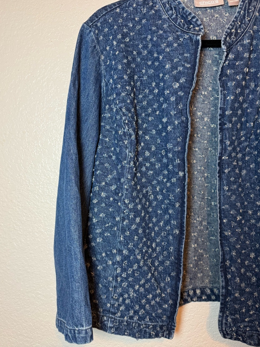 Chico's Perforated Denim Open-Front Shirt Jacket Shacket Blue Size 3/16/XL - Picture 3 of 13